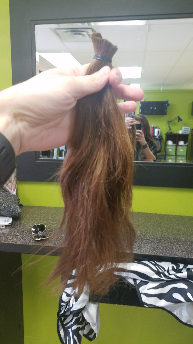 Donnetta_RDA's tweet photo. @Pantene #beauifulLengths coming your way #donate2create https://t.co/gcwGhnZ5HS