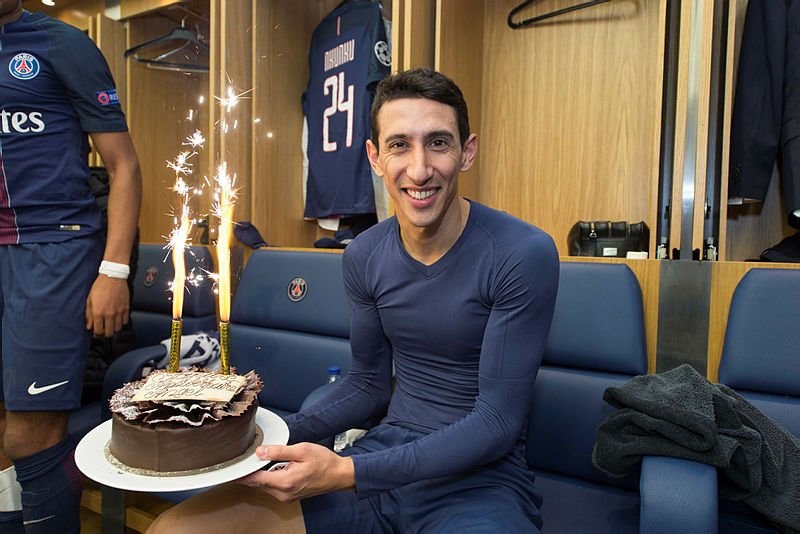 Paris Saint Germain Angel Di Maria A Aussi Eu Son Gateau Paris Saint Germain Angel Di Maria A Aussi Eu Son Gateau