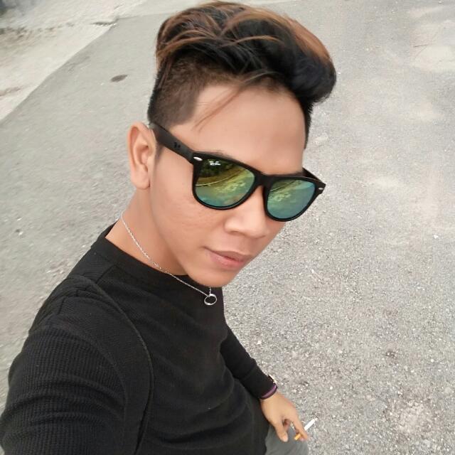 AmirTyrone's tweet photo. NOW DAH SAMPAI MASA BONGKAR SEMUA.....  MASA DAH TAMAT.....  NI GAMBAR SIAL YG MUSNAHKAN SEMUA....  

NAMA : EJAM - 01126918239 https://t.co/F0mqD4edUo