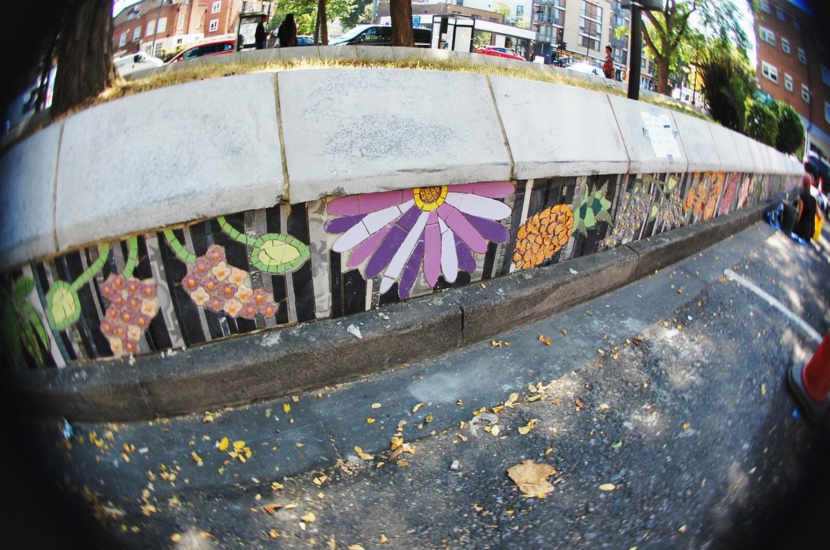 Art4Space's tweet photo. Today it's World Community Art Day! #WCAD2017 We are sharing some of our community art projects, for example #ConnectingStockwell https://t.co/gQiuDZJU7T