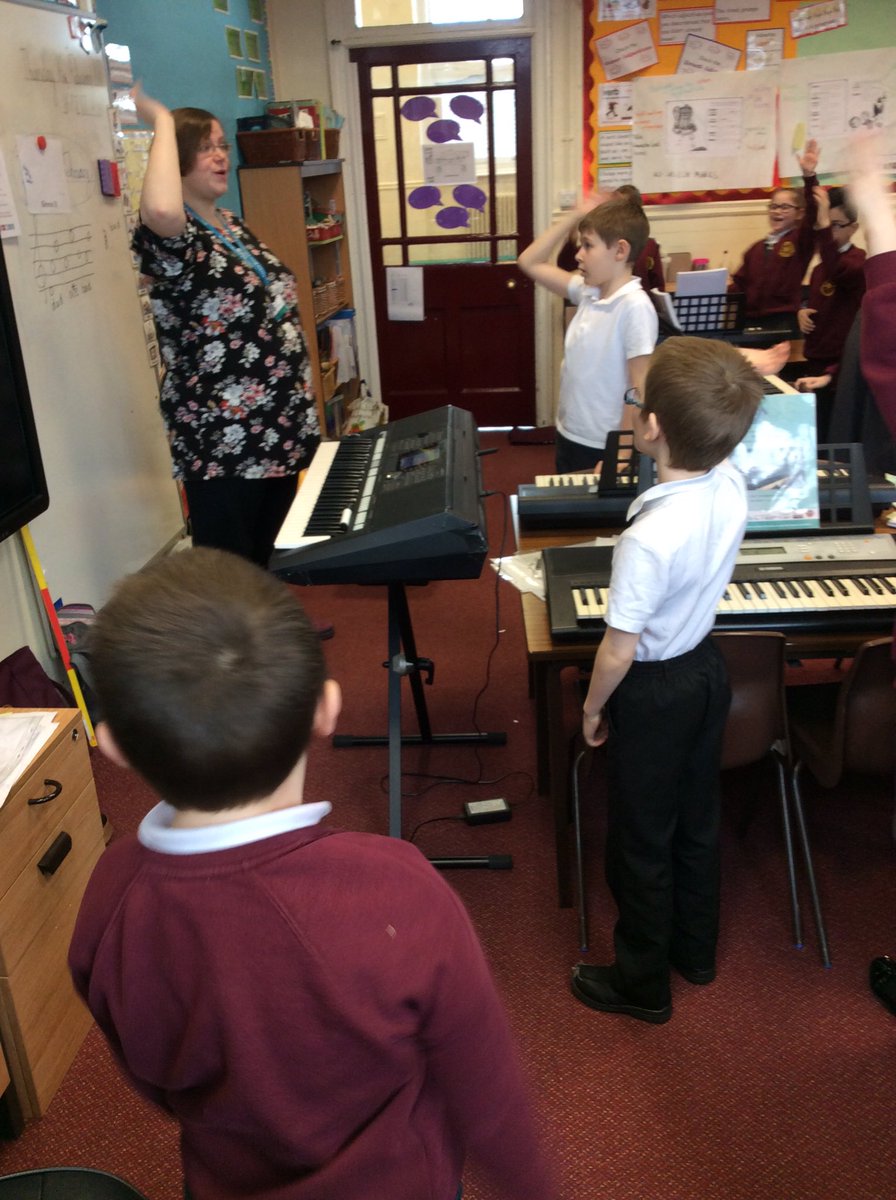 ABCPschool's tweet photo. We love singing in #class34F. A great way to end today's keyboard lesson. Ask us to sing Auntie Monica. # keyboards https://t.co/CaHwS2Qcpf