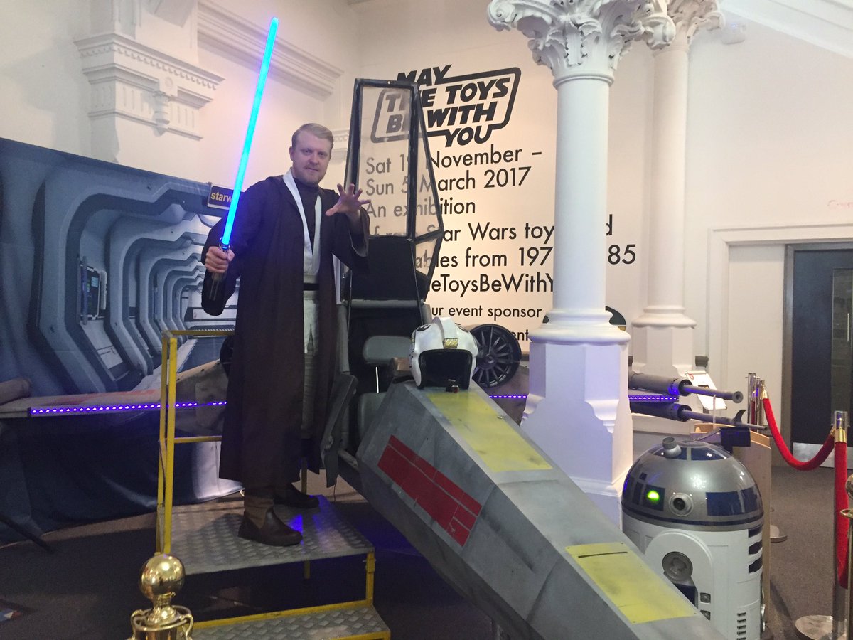 AtkinsonThe's tweet photo. Get your picture taken in the X-Wing Fighter from today until Sunday! #MayTheToysBeWithYou #FebruaryHalfTermFun https://t.co/sB2VAY2S8Q