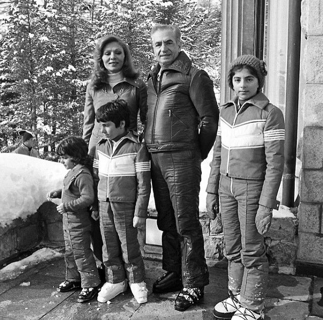 AshkanDarvishi's tweet photo. #princerezapahlavi_trump_SoS   #شاهزاده_رضا_پهلوی   #شاهزاده_برگرد https://t.co/fRHn5OPX7Q