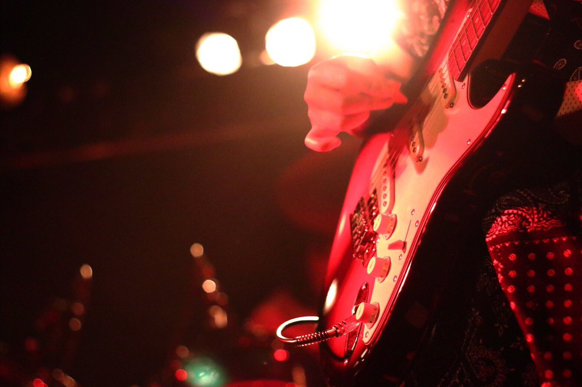 bass3210's tweet photo. 夏にアリーさんに撮影してもらった写真を見て、1人でぐふぐふにやにやしてる(*ﾟ-ﾟ) https://t.co/KrByzOMGtf