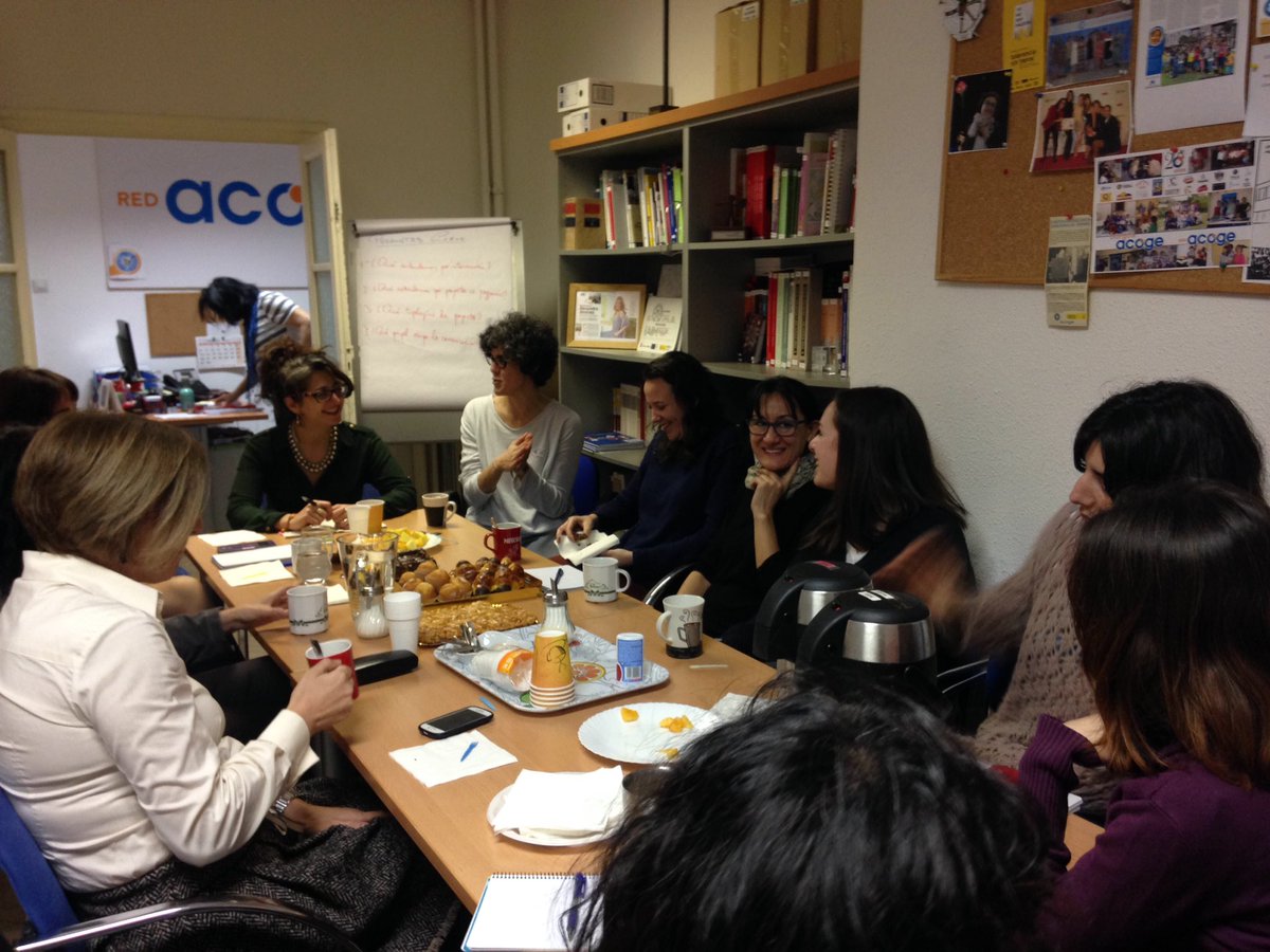 REDACOGE's tweet photo. Comenzamos otro Viern Acoge con @sroofeh que nos va a hablar de inteligencia cultural https://t.co/9sTLWypJcx