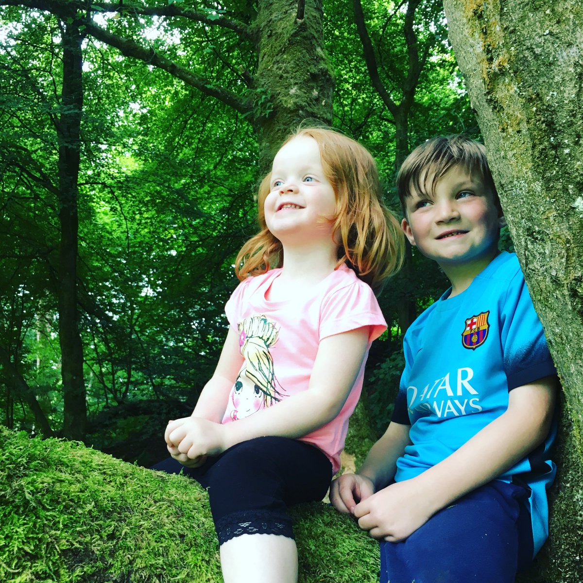 susankmann's tweet photo. The funny things my kids say - "My foot is starving" and more! These are my favourite type of posts https://t.co/Vw8k3CYtiY #funee #funny https://t.co/IYTRIBu1NA