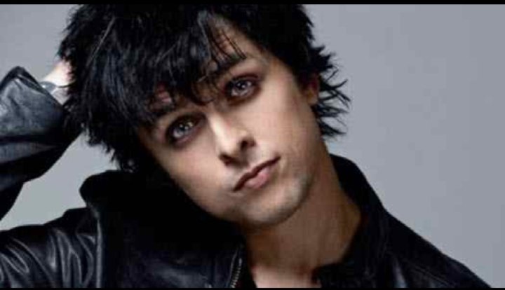 HaPpY BiRtHdAy To the Gawgus 
Billie Joe Armstrong    x x 