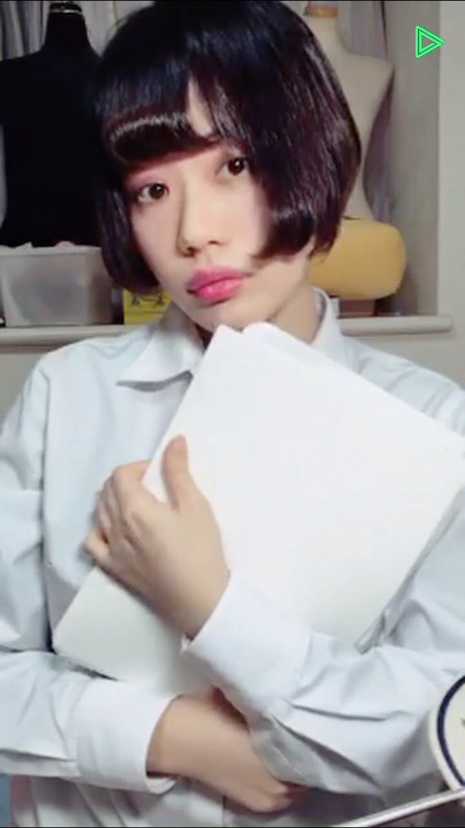 yocchan_05's tweet photo. @yoshino_5_1 @jiyuu_goto 
 #ただのよしのLINELIVE
ブルゾンちえみLINELIVE～！
ブルゾンよしみ最高！35億゜:。* ゜. https://t.co/YXXZEGByk4
