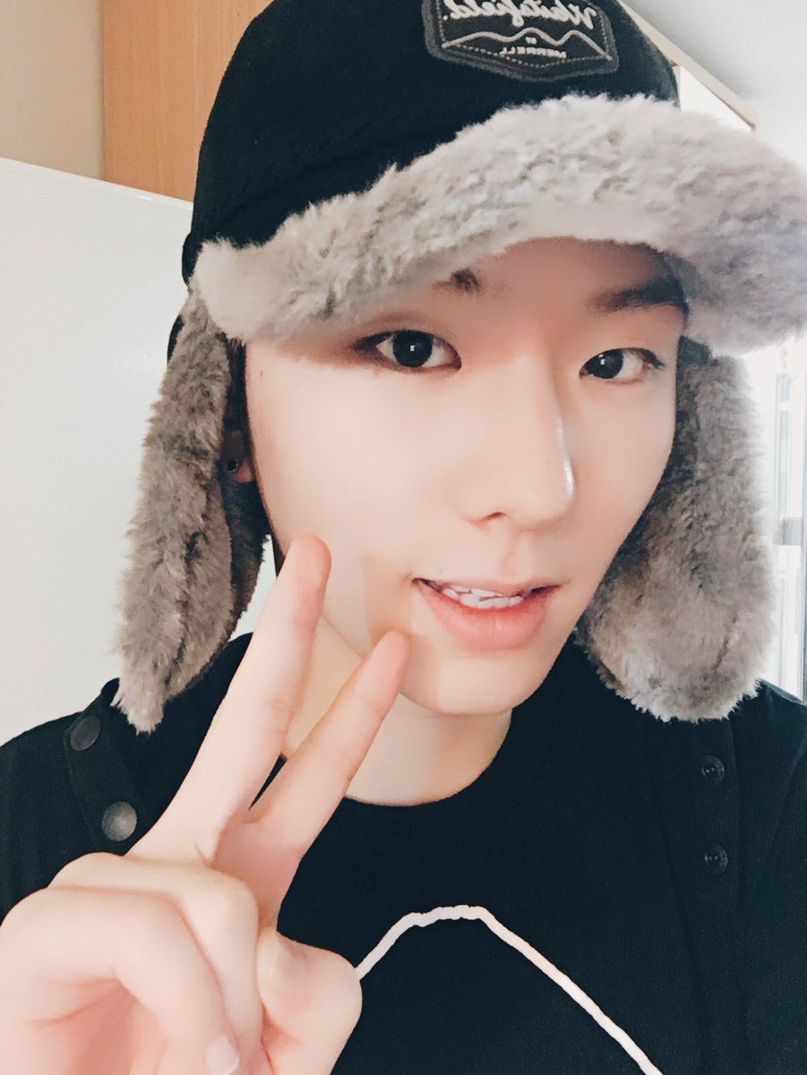 OfficialMONSTAX's tweet photo. [#기현] 형원이 말대로 누구나 만들어 먹을 수 있는 돈까스김치나베우동 몬베베들도 한번 꼭 만들어 먹어요 다음에 또 찾아올게요 #켠셰프의쿸쿸 https://t.co/VnmkUmsXtD