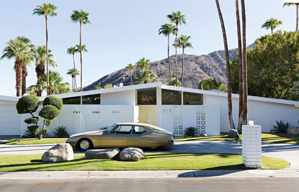 The mecca of modernism: my article on #palmsprings has gone online just in time for <a href="/ModernismWeek/">Modernism Week</a> bit.ly/2kFatPI #ModernismWeek