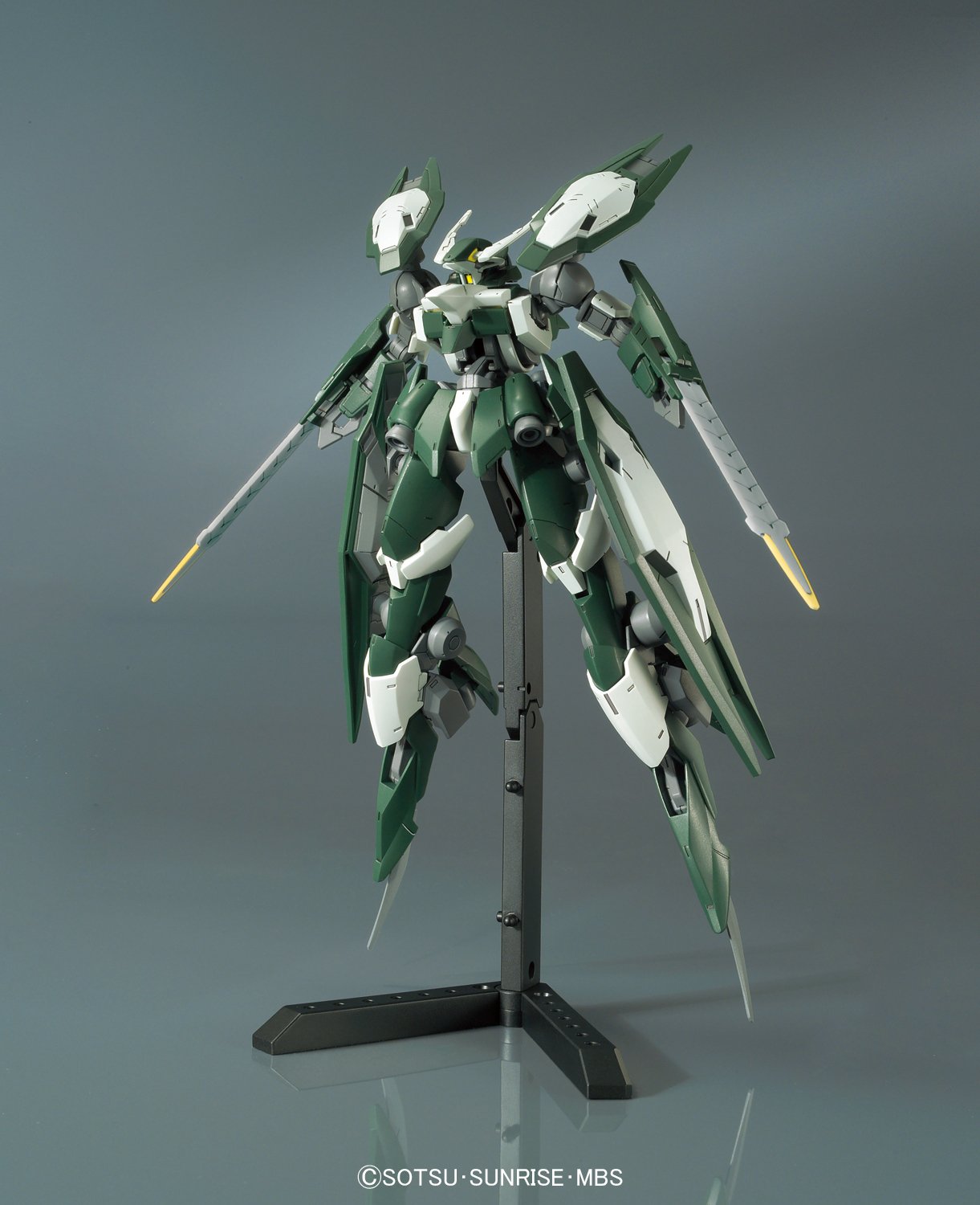 機動戦士ガンダム 鉄血のオルフェンズ 商品情報 こちらも明日 2 18 土 発売 ジュリエッタの乗る レギンレイズ ジュリア が ガンプラhg鉄血のオルフェンズシリーズに登場 圧巻のスケールの機体を ぜひお手元に 広報はる G Tekketsu ガンプラ