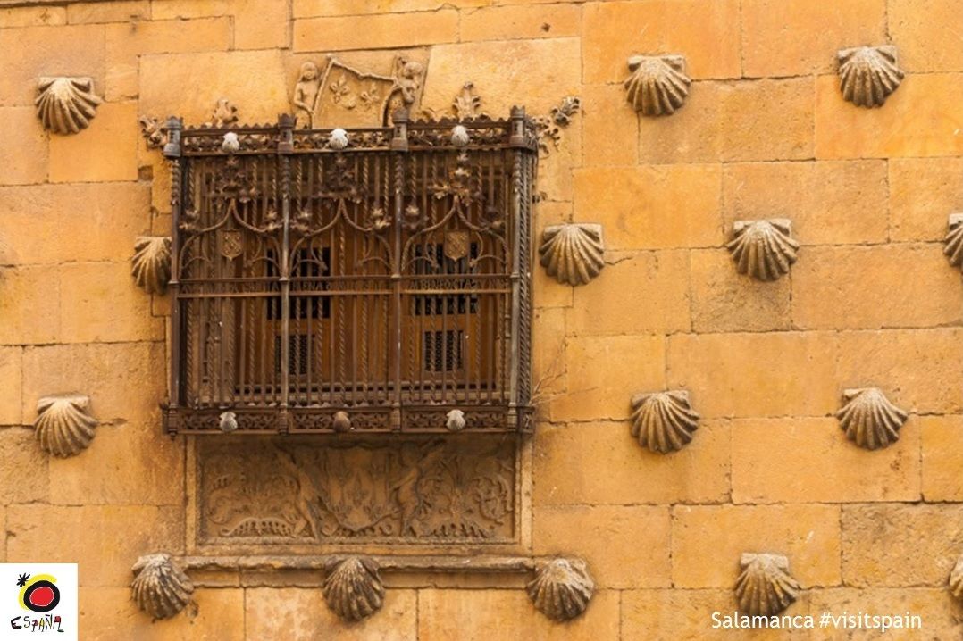 A shell-bearing house in the heart of #Salamanca? #VisitSpain #CasaDeLasConchas <a href="/turismsalamanca/">O.Turismo Salamanca</a>
buff.ly/2lO1kcP