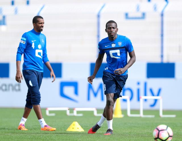 Alhilal_FC's tweet photo. أخبار فريق الهلال الأول لكرة القدم ليوم الجمعة 17 فبراير 2017 م https://t.co/Lkw9nf21DC #الهلال #alhilal https://t.co/0pUmKQvcDP