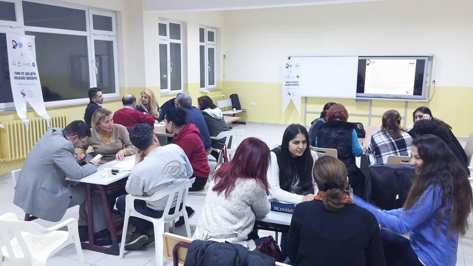 KucukcekmeceRAM's tweet photo. @istkaorgtr desteğiyle yürütülen 'Fark Et Geliştir Geleceği Değiştir' Temel Farkındalık Eğitimleri Sınıf ve Branş Öğretmenleri ile başladı. https://t.co/IiNraerPwi