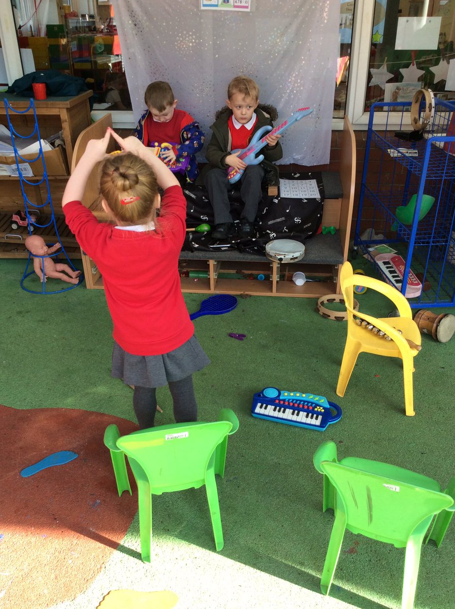 EPA_KittensFS1's tweet photo. While the band plays, their number one fan cheers them on! @EastfieldPri #groupie https://t.co/tgrzYssXJq