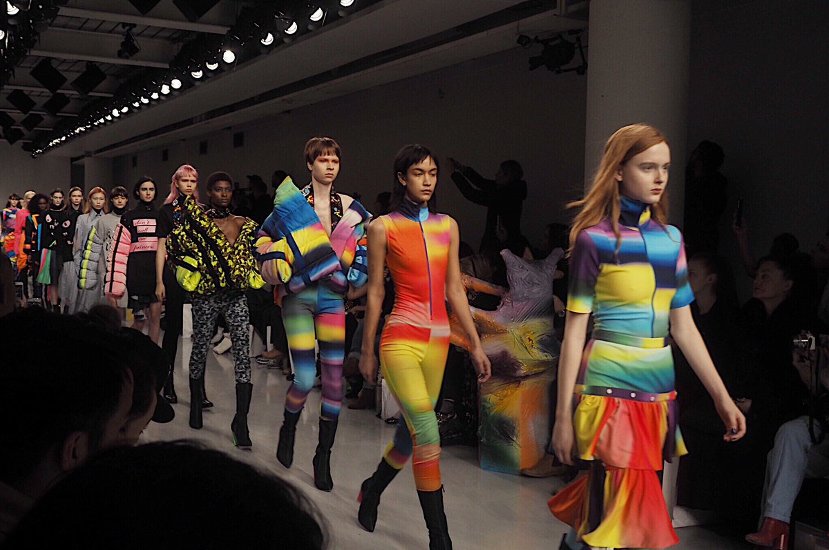 YahooLifeUK's tweet image. 🌈🌈🌈 rainbow vibes  @FYODOR_GOLAN 🌈🌈🌈 #fyodorgolan #LFW