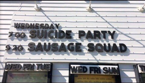 DashYT_Gaming's tweet photo. So my friend and I went to the cinema, and this is what we saw... I've lost faith in humanity. #sausagesquad https://t.co/o6ZPS8wDSo