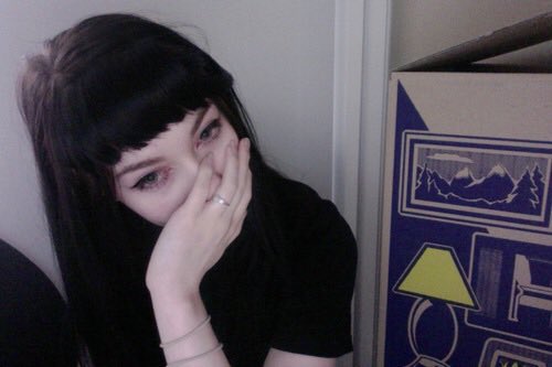 well I kinda wanna fake her but I forget her damn name 😂😂