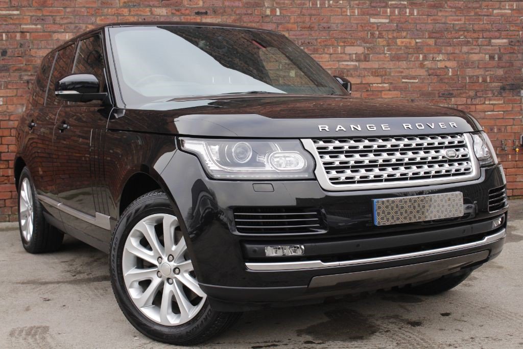 lewisjamesltd's tweet photo. This Captivating RANGE ROVER TDV6 VOGUE available to view and purchase now at 
https://t.co/wXvfJqKtAi
#RangeRover #Vogue https://t.co/3vRkY2J0gz