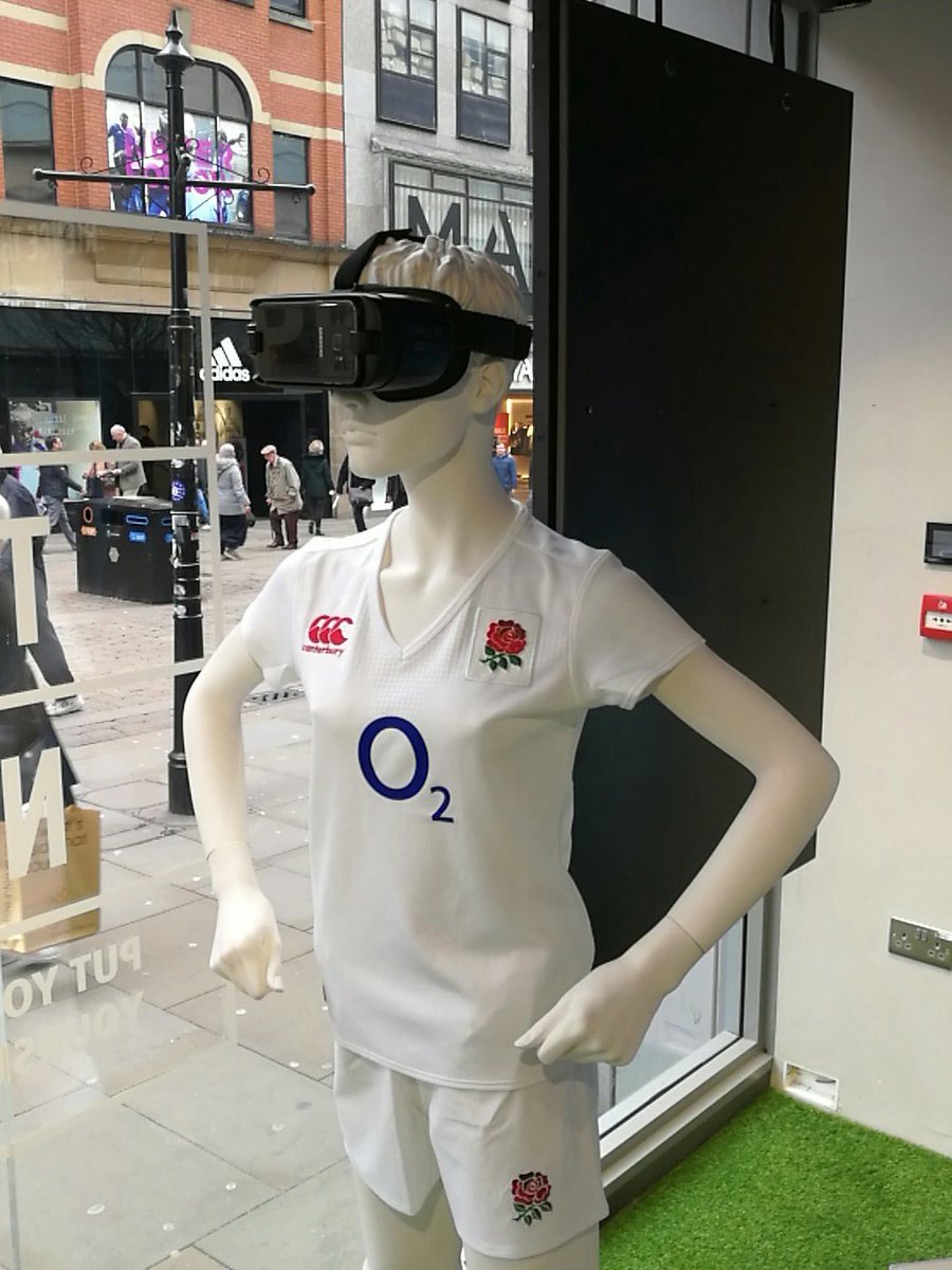 Betty is loving the vr england rugby content #o2manchestermarketst #weartherose #comeonengland