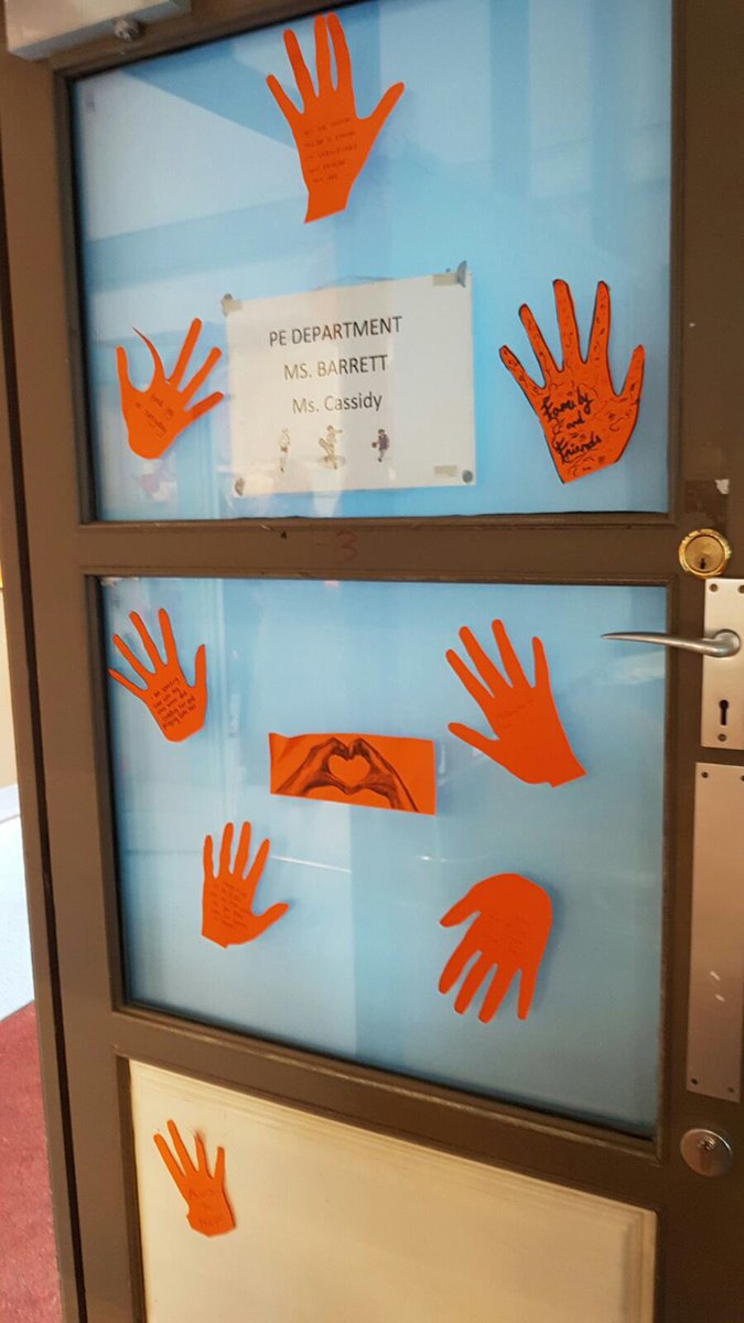 ManorHseRaheny's tweet photo. Spreading a positive message about mental health today for #SchoolsGoOrange day.  @CASuicide @PDST_Hwellbeing #wellbeing #edchatie https://t.co/JyjWuuA7t3