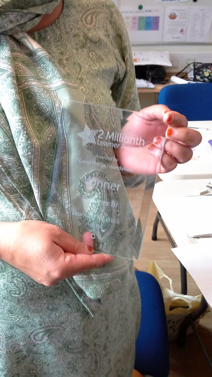 goal_info's tweet photo. Tasweer receiving her award in Learning for Work category @ GOAL_Saltley surrounded by fellow learners and tutors. #goodthingsfdn #2mLearner https://t.co/pLQXakN62V