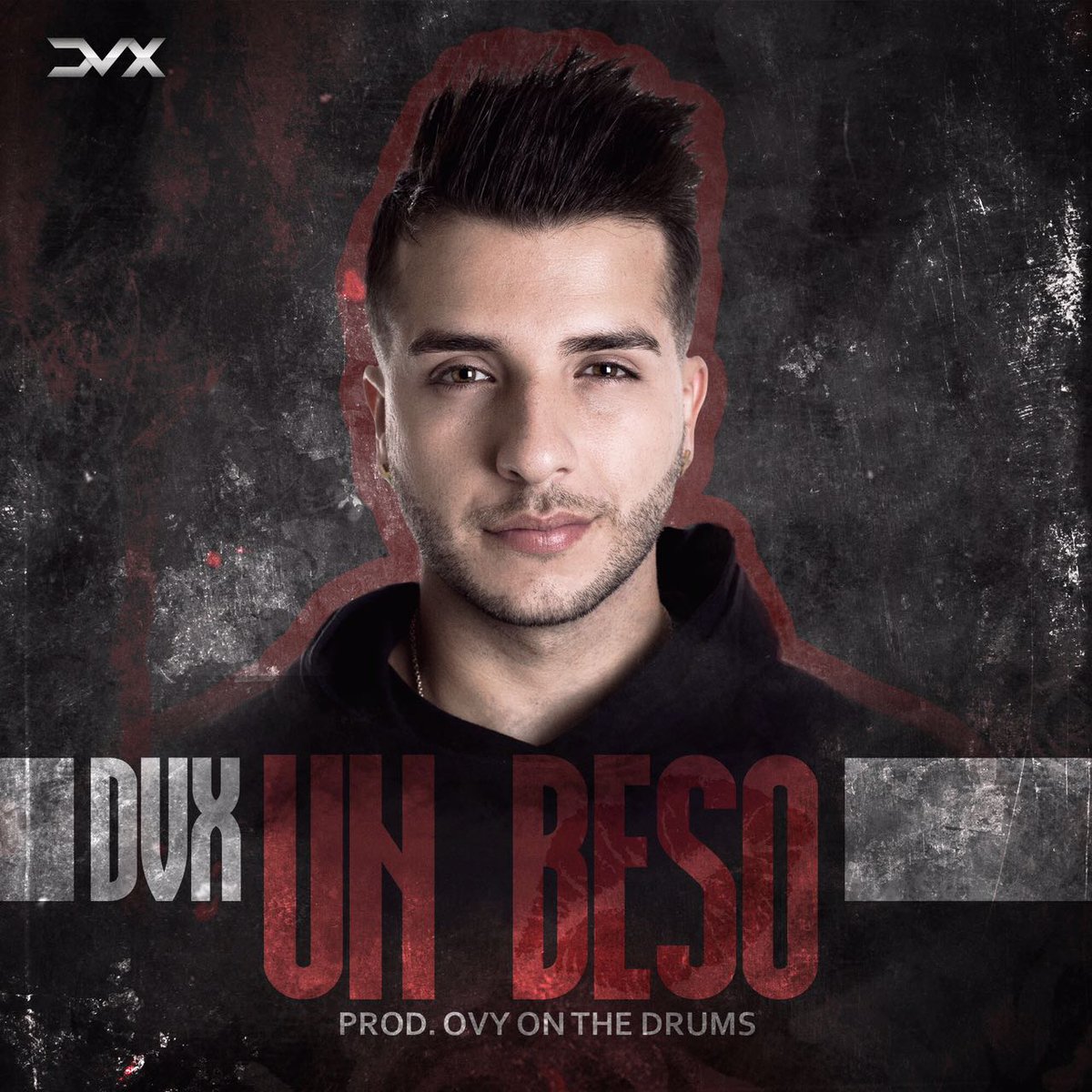SoyDVX's tweet photo. Hoy el mundo entero caerá bajo el encanto de #UnBeso 🚨🔜 Hora de lanzamiento 1:00 p.m. (Colombia) 🌎🔥 https://t.co/Z5RiEj1Cx0