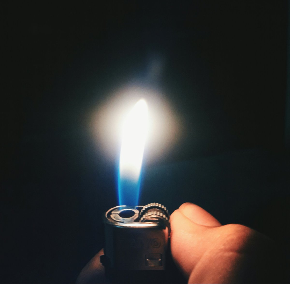 อย่าคิดที่จะเล่นกับไฟ
เพราะไฟมันไม่ได้แค่ร้อนอย่างเดี่ยว
#แคปชั่นเด็ด #แคปชั่นวงเหล้า #แคปชั่นรักแฟน 
#แฟนกู #แคปชั่นจังไร #แคปชั่นแรง