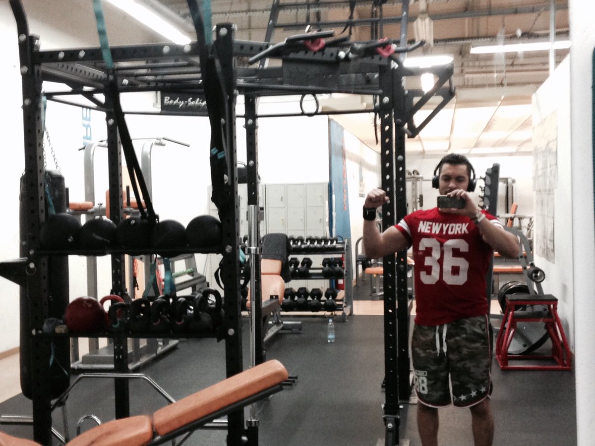 Sou33bdx's tweet image. #sport 🏋🏻 #workout #hardcoreprogrammer #33 #bdx #Motivation #trainingday #training #Tunisia man #frensh BONNE JOURNÉE A TOUS