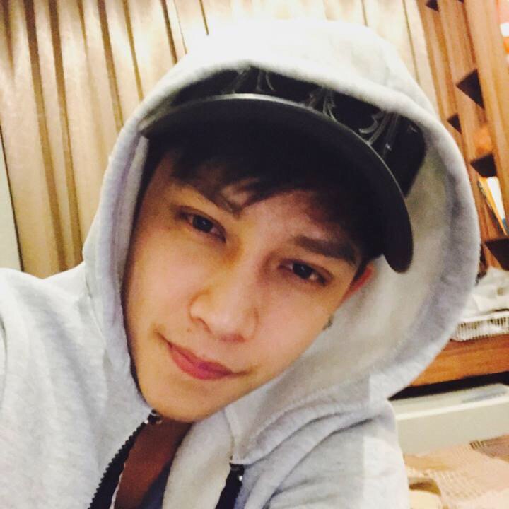 Markgot93's tweet photo. Come join me, or you'll be left behind #BIGOLIVE > ขาดแชชช.  https://t.co/ji883uiNUs https://t.co/1duao8NuEV