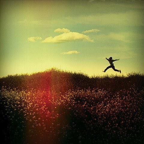 ...Хаа яваа газартаа сайн бай! Сайхан бай! Эргээд уулзахад үнэ цэнэтэй Буцаад очиход нэр хүндтэй байна гэдэг хичнээн сайхан...