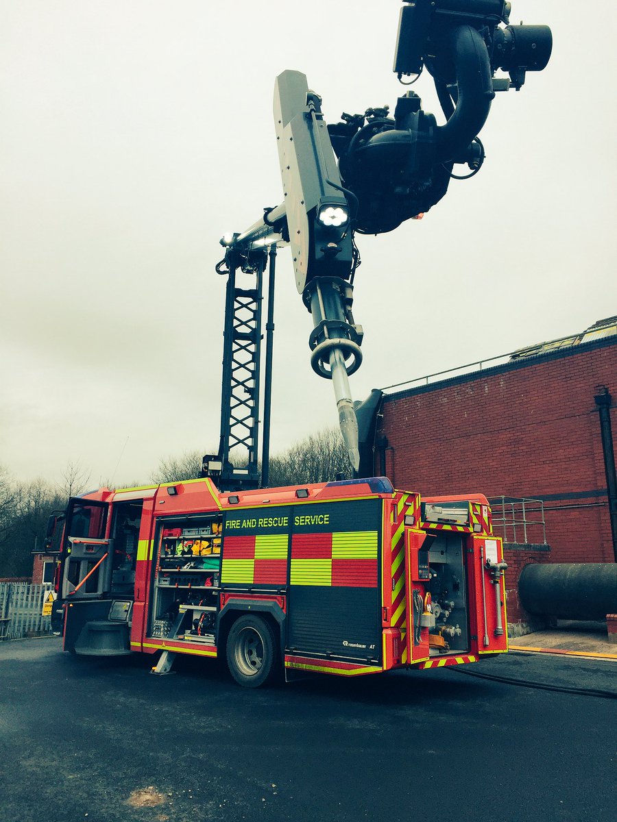 tompowell_91's tweet photo. A busy @LfrsStc drill yard for FDO update #stinger #drone #HVP #wildfireunit https://t.co/VZoeKS1M6y