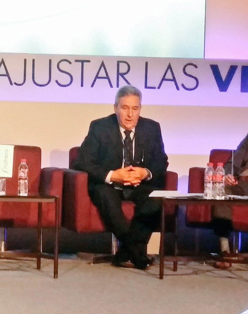 SadaGrupo's tweet photo. La #vozdelaexperiencia Gerardo de la Torre, Dtor. Reg. Sada Andalucía, toda una vida dedicada al sector 🐣 "hay un camino nuevo por andar" https://t.co/ISoaza9pYw