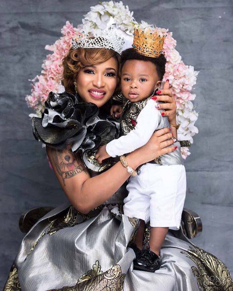 #TontoDikeh shows off her son’s face on his first birthday Read more >> bit.ly/2le93gT