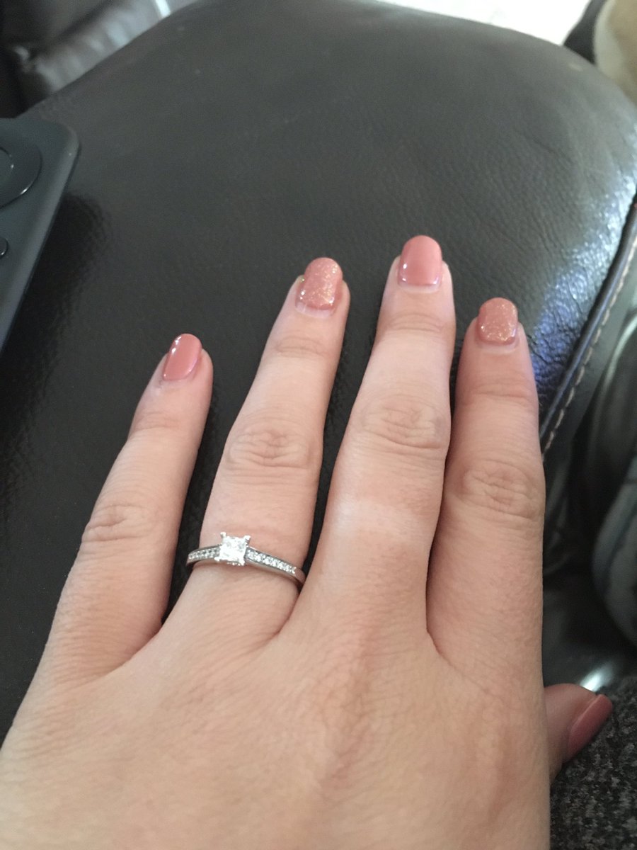 ❤ my engagement ring!! 💍💍💍