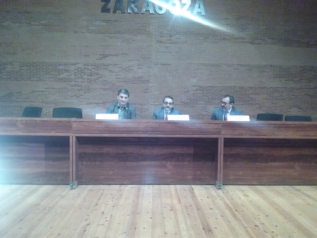 Coiaanpv's tweet photo. Mesa de clausura jornadas #enomaq #oleotec #fruyver @gobierno_aragon
https://t.co/DUY7mcEaXy https://t.co/qPVWZ8izqX