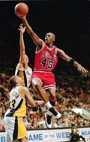 BMotivacion's tweet photo. Feliz cumple Michael Jordan:

-Mejor jugador de la historia
-Campeón de la NBA x6
-MVP temporada x5
-MVP finales x6 https://t.co/1MAVjckqVw