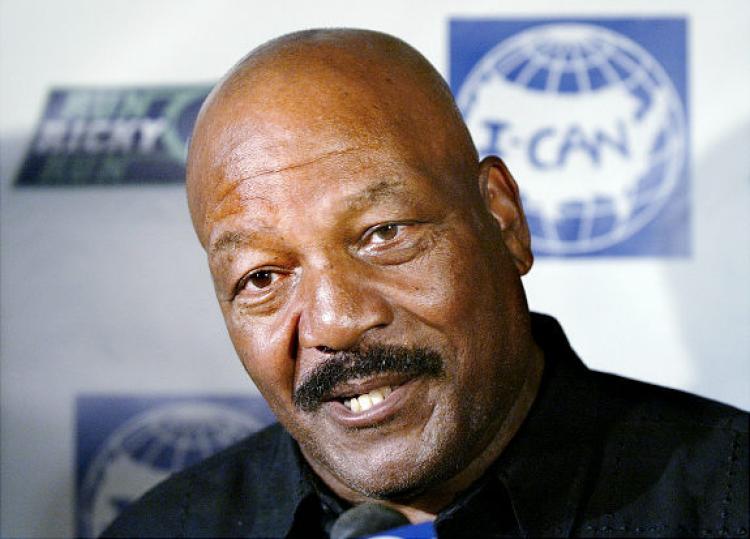 Happy Birthday to Jim Brown, NFL Hall of Fame running back turns 81 today 