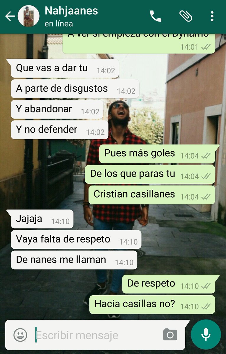JotaJotaa32's tweet photo. El portero del Dynamo, Kristian Casillanes puede jugar en estado de depresión el partido de hoy. #DynamoLive https://t.co/pjpDL4h29n