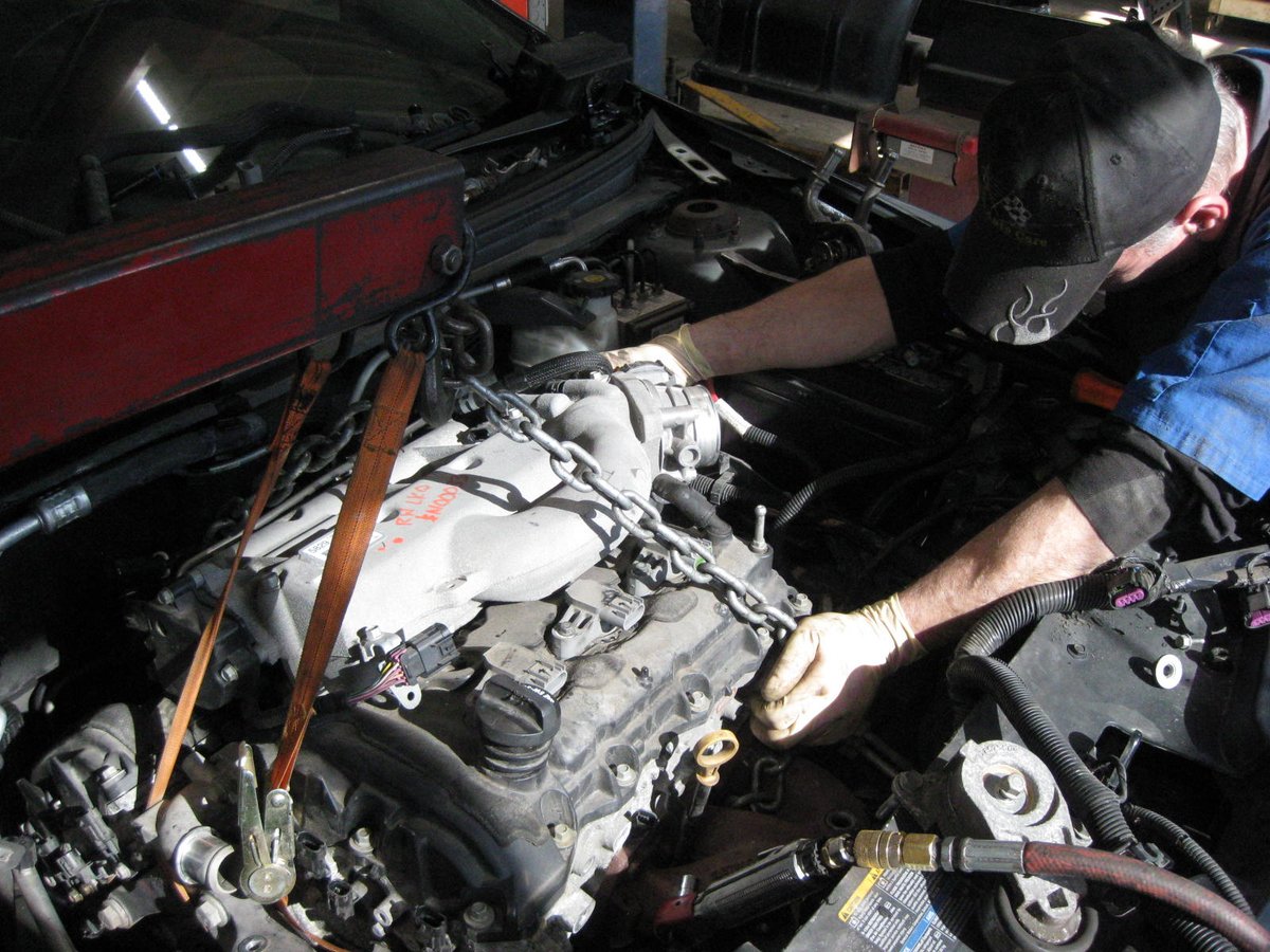 Us23Auto's tweet image. Been keeping busy with engine work! #NewEngine #AutoMechanic #Auto