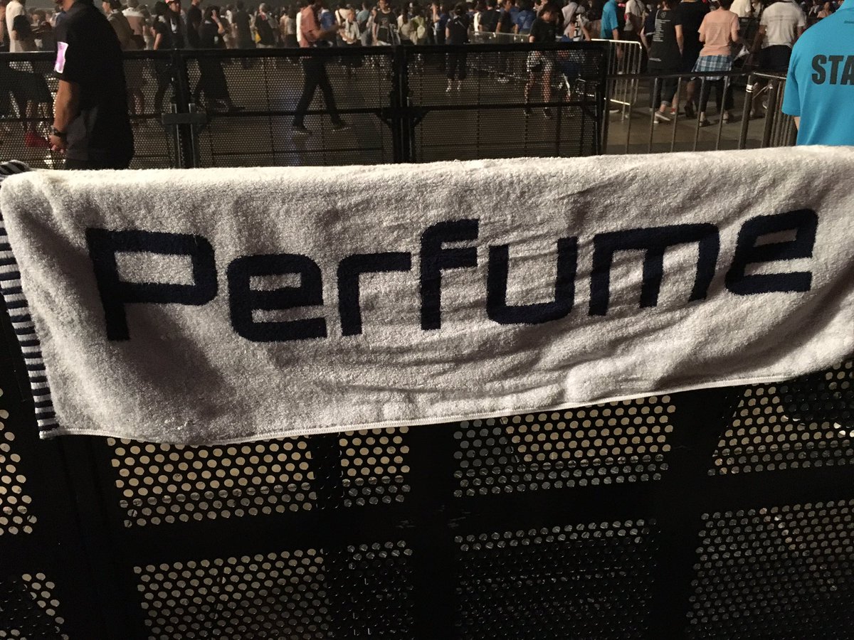 prfmoef's tweet photo. Perfume好きになって8年目！春から大学生です！Perfuemeを通して色んな人と話したいし旅が出来るのがとても楽しいです！良かったら仲良くなってくださいませ💖 #ぱふゅくらと繋がりたい https://t.co/KJ8qsz3h3Z