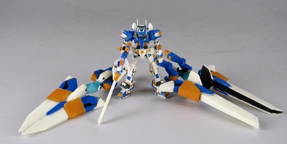 こあ No Twitter テムジンにはブルースライダーに加えラジカルザッパーも付属 あと ええと グリス面の下で動いてる奴 この機会を逃したら今世紀中くらいは再販なさそうな現世と没交渉なレアアイテム なぜこれを作った 否 これがガレージキットだ Virtualon