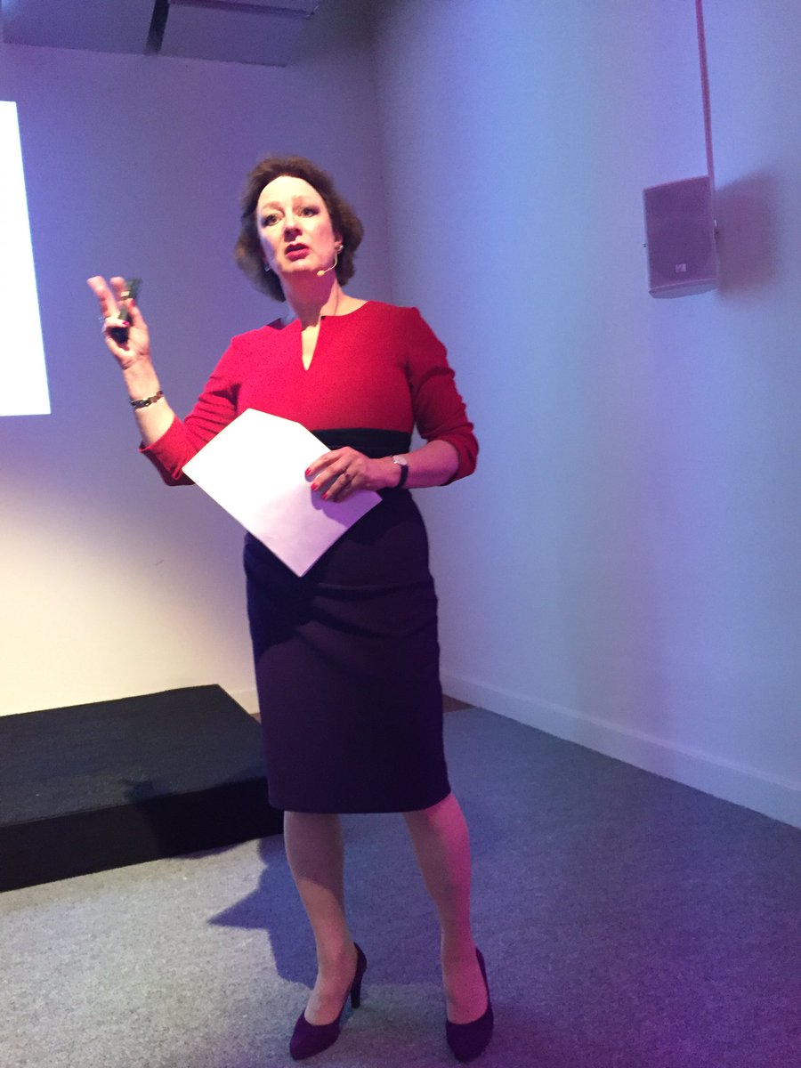 SER_DiB's tweet photo. Wees vooroordelen de baas, interessante masterclass door N. Ellemers en J. Van der Toorn. #maakdematch https://t.co/4YkcTOSAPu