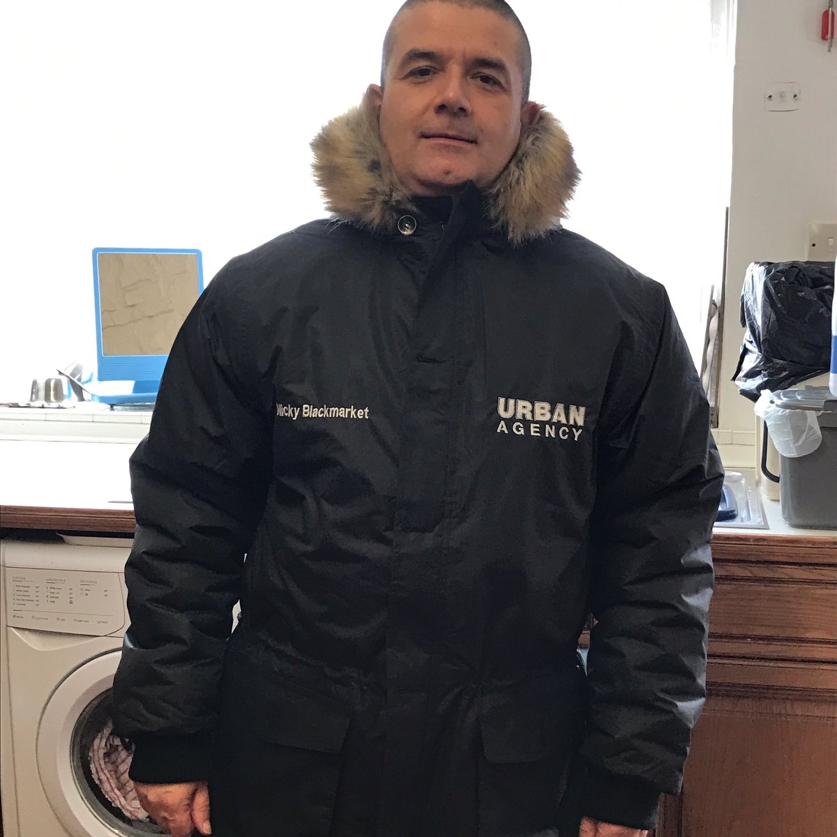 nickyblkmkt's tweet photo. Biiiiiiiiiig up @urbanagency for the nu coat #readyfortheweather https://t.co/j21K3VA8ol
