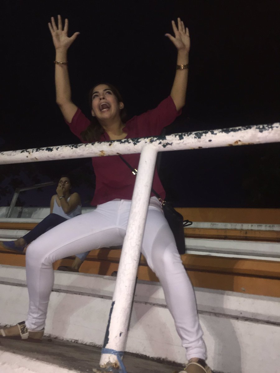 fusa100's tweet photo. - Hoy es viernes carajoo!
- https://t.co/5f6PhWThAG
