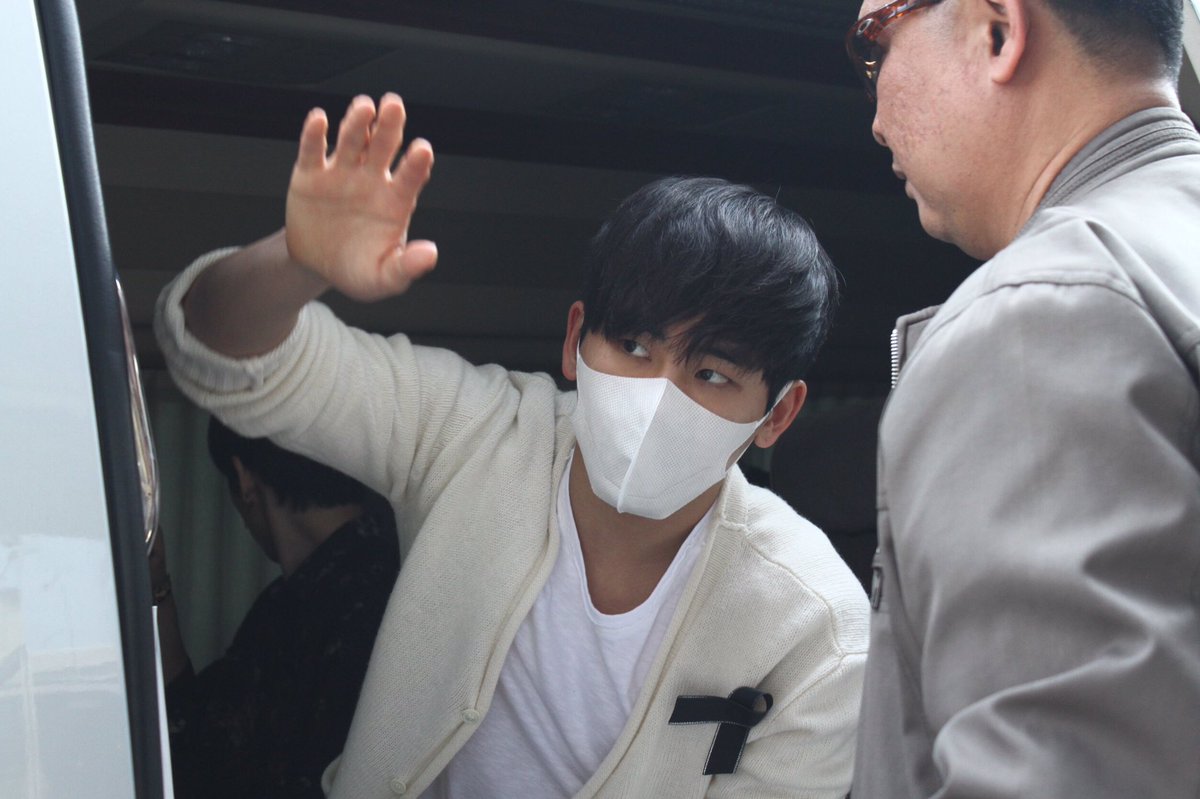 พี่หมั่นโถว พามาแล้วนะ
ใครยังไม่มีบัตร จัดเลย
Infinite Only Show Asia Fan Meeting Tour 2017 
18 FEBRUARY 2017
BITEC  ticket.ticketintelligent.com/infinite2017/