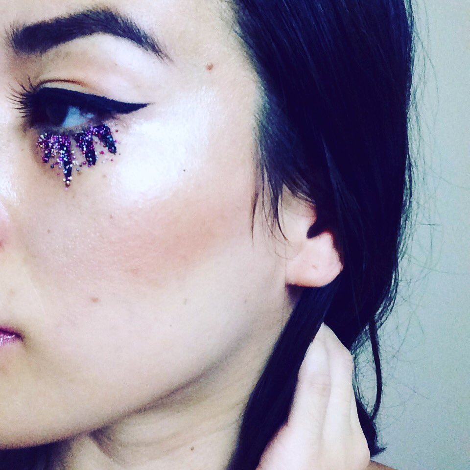 browsnbows's tweet photo. #EyeCANDY is now. #freakyfriday #makeup #lashes https://t.co/BA3mq2xoNk