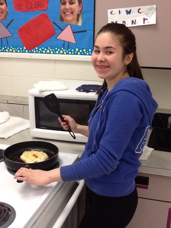 LPHSFCS's tweet image. Taco Bell has nothing on Culinary 2, #crunchwrapsupremes #lpculinary #WeAreLakePark