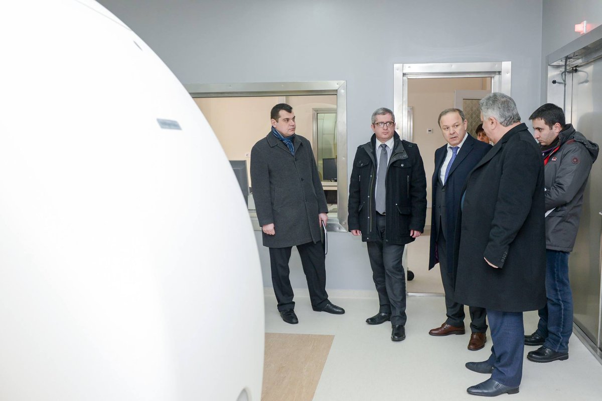 MinHealth_Arm's tweet photo. Minister of #Health acquainted with the #activites implemented in thee radiopharmaceutical production #center.
#MinHealth #newcenter https://t.co/CoU5YX0pV2