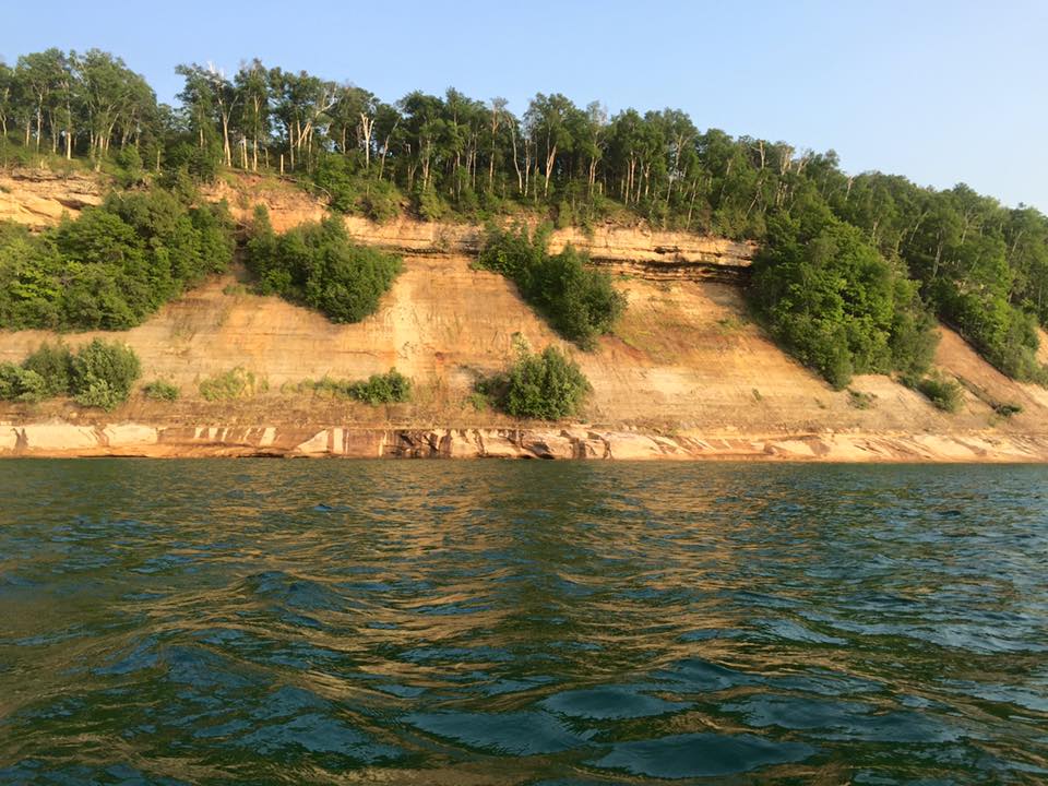 BarillMichelle's tweet photo. Upper Peninsula #Travel #PicturedRocks #Michigan https://t.co/VPufdeJ8eW @PureMichigan #UP #roadTrip #tahquamenonfalls #Marquette #vacation https://t.co/mcEFXOjEgZ